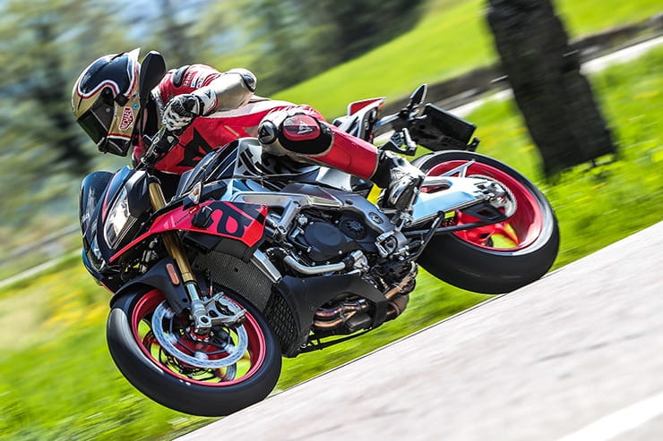 Aprilia Tuono V4 1100 Factory (2019) - Launch Review