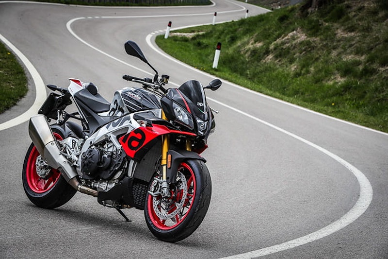 Aprilia Tuono V4 1100 Factory (2019) - Launch Review