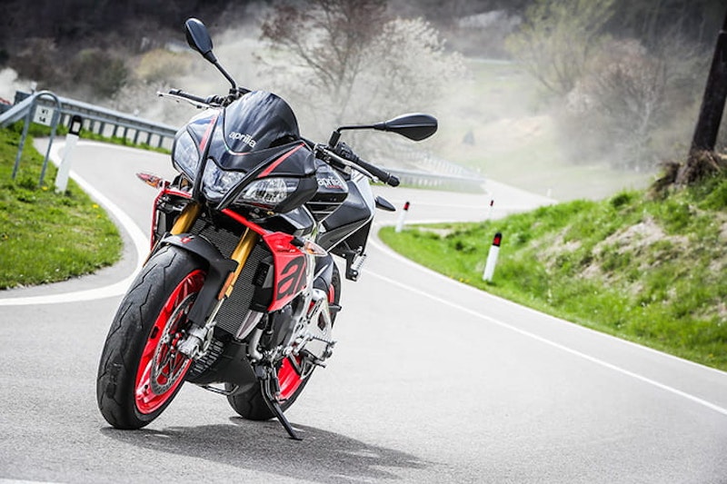 Aprilia Tuono V4 1100 Factory (2019) - Launch Review