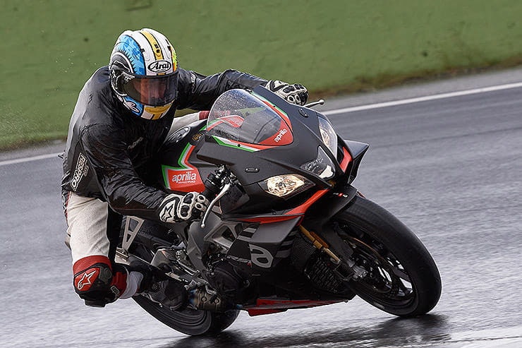 Aprilia RSV4 1100 Factory 2020 Review Price Spec (20)