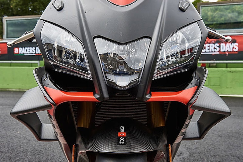 Aprilia RSV4 1100 Factory 2020 Review Price Spec (10)