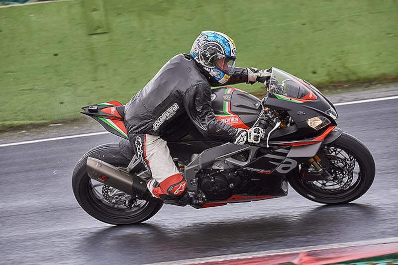 Aprilia RSV4 1100 Factory 2020 Review Price Spec (23)