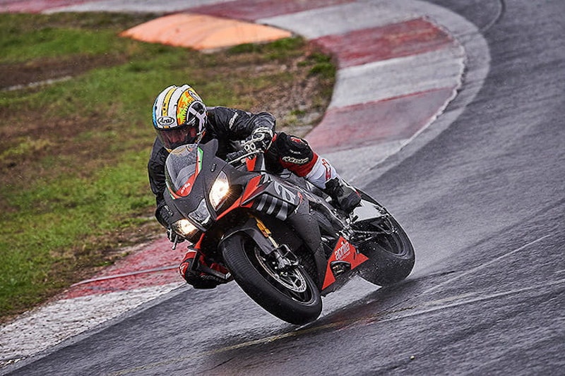 Aprilia RSV4 1100 Factory 2020 Review Price Spec (29)