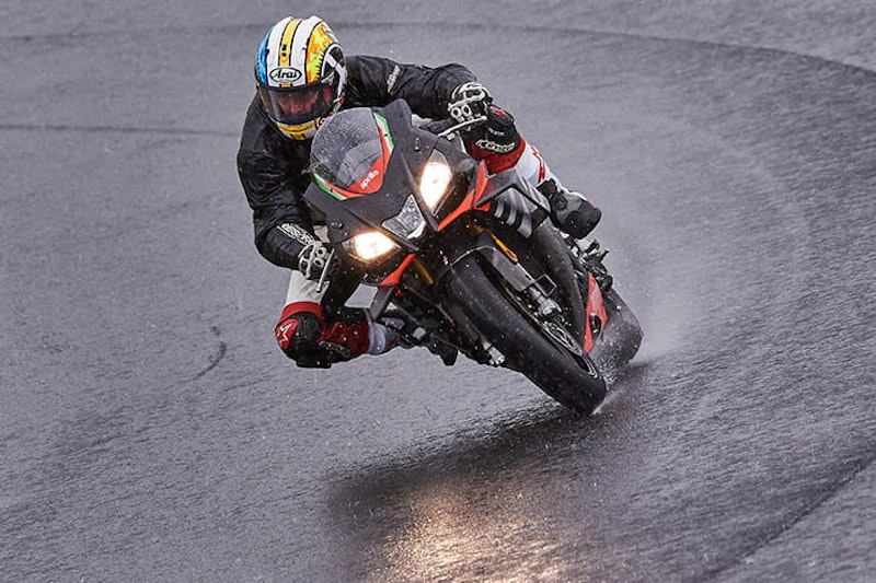 Aprilia RSV4 1100 Factory 2020 Review Price Spec (33)