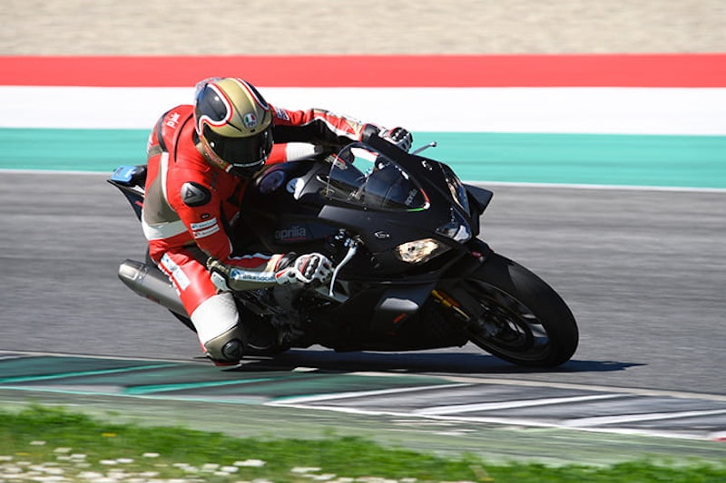 Aprilia RSV4 1100 Factory