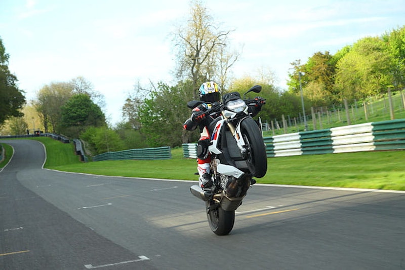 2021 BMW S1000R Review Price Spec_12