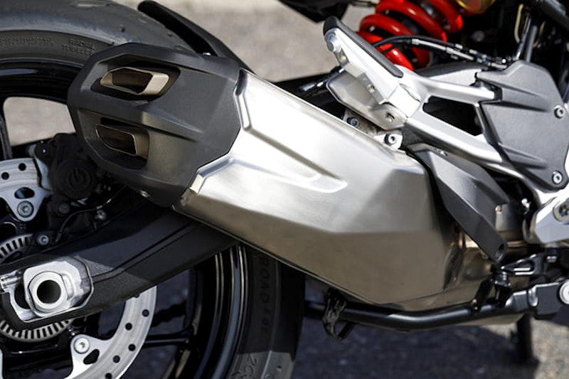 Full review of the 2020 BMW F900XR – can this new parallel twin compete with the Yamaha Tracer 900 or Triumph Tiger 900. Price vs performance…