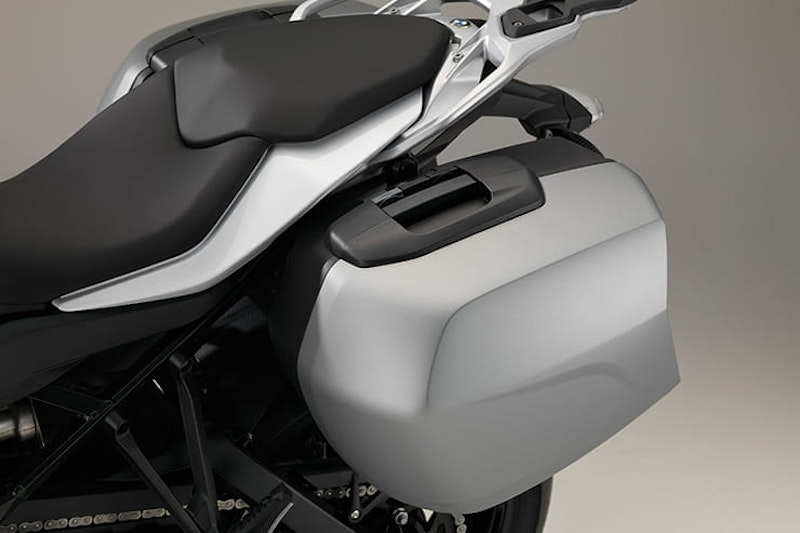 BMW S1000XR (2015-current): Review & Buying Guide