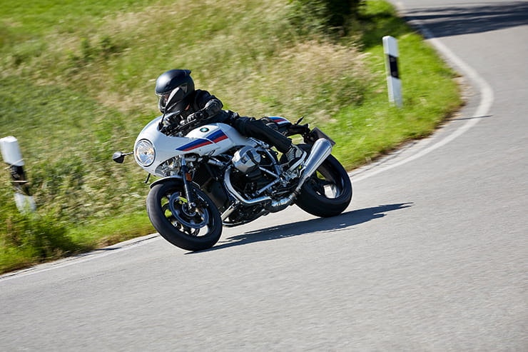 BMW R nineT Racer 2017 Review Used Guide_01