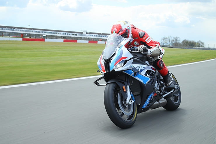 2021 BMW M1000RR Review Price Spec_008