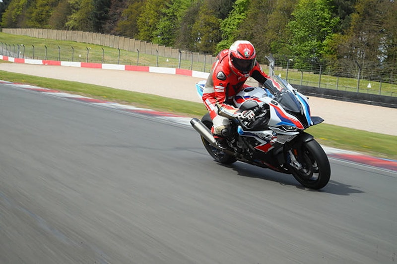 2021 BMW M1000RR Review Price Spec_021