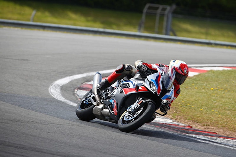 2021 BMW M1000RR Review Price Spec_061