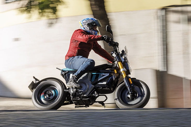 2024 BMW CE 02 Review Details Price Spec_225