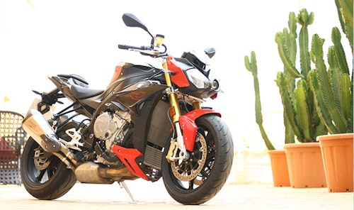 2017 BMW S1000R Sport - First Ride and Review