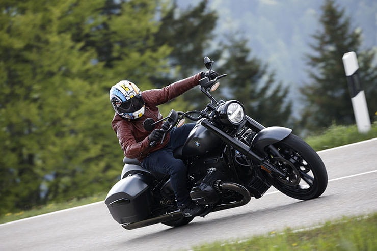 2023 BMW R 18 Roctane Motorcycle Review Details Price Spec_39