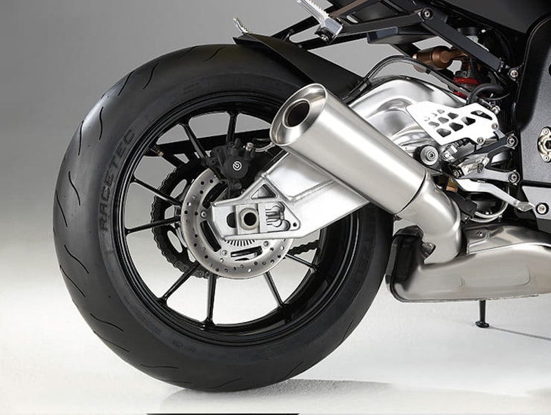 BMW S1000RR (10-11)_BikeSocial