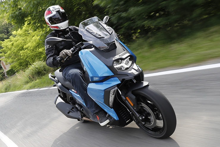 2018 BMW C400X road test review