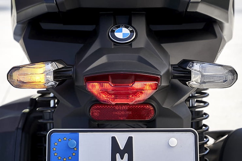 2018 BMW C400X road test review