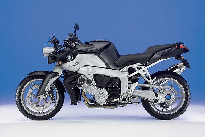 If you’re hunting for a BMW K1200R (2005-2008) then make sure to take a look at our buying guide for a bit of handy advice first