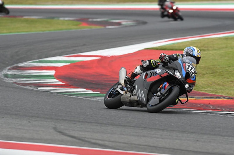 2023 BMW M1000RR Review Price Spec_104