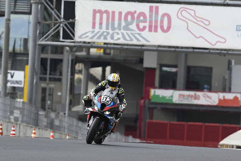 2023 BMW M1000RR Review Price Spec_108