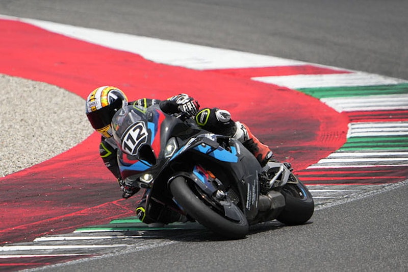 2023 BMW M1000RR Review Price Spec_114