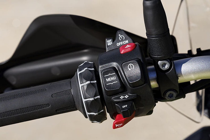 2024 BMW F900GS Review Details Price Spec_07