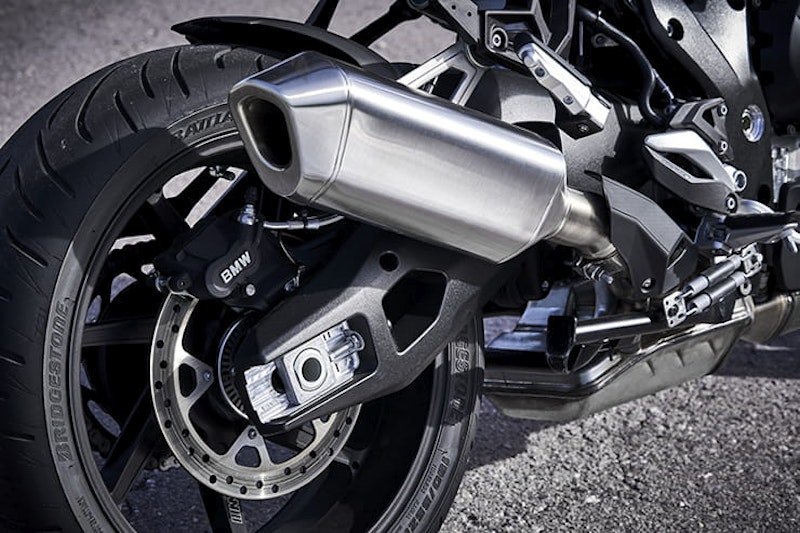 The new BMW S1000XR promises to be even more versatile than the 2015-2019 model. Should current owners trade up? Full Bennetts BikeSocial review…
