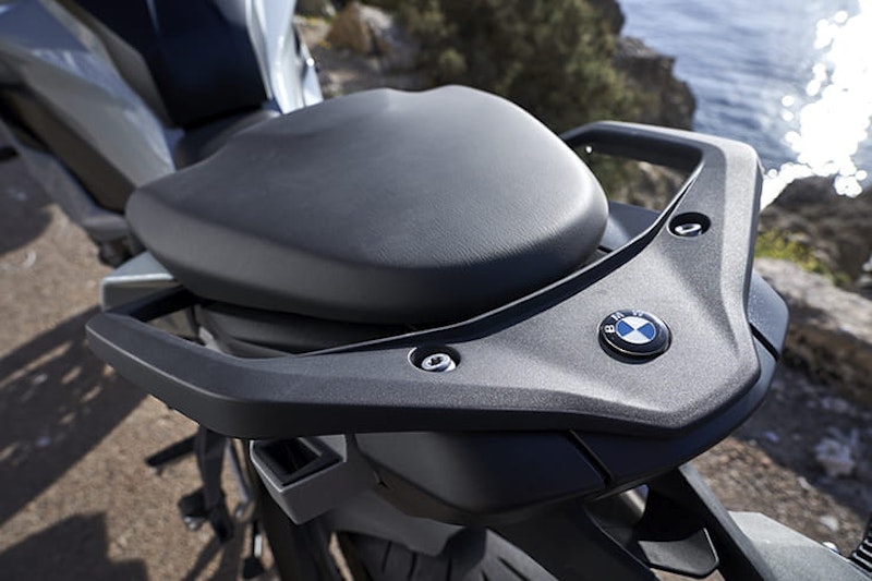 The new BMW S1000XR promises to be even more versatile than the 2015-2019 model. Should current owners trade up? Full Bennetts BikeSocial review…
