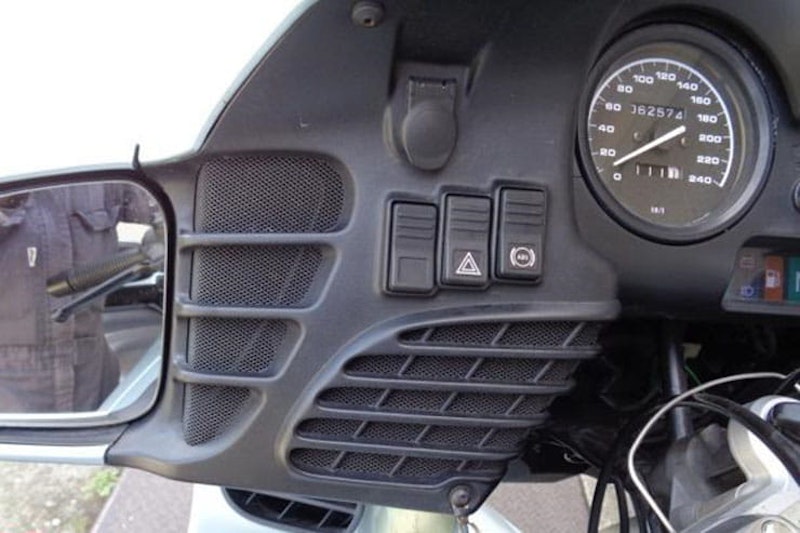 1995 BMW R1100RT Review Details Used Price Spec_17