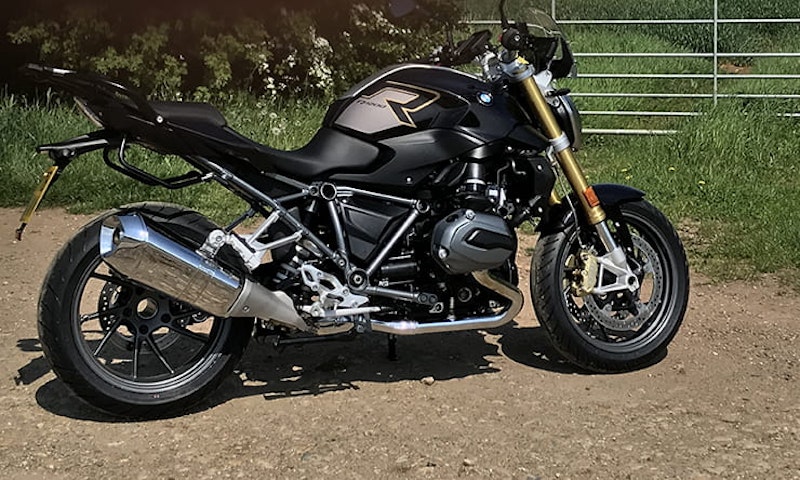 BMW R1200R low seat version review