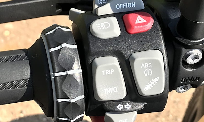 BMW R1200R low seat version review