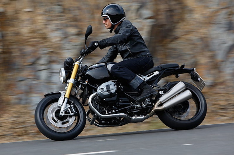 Everything you need to know if you are the market for BMW’s air-cooled boxer retro bike.