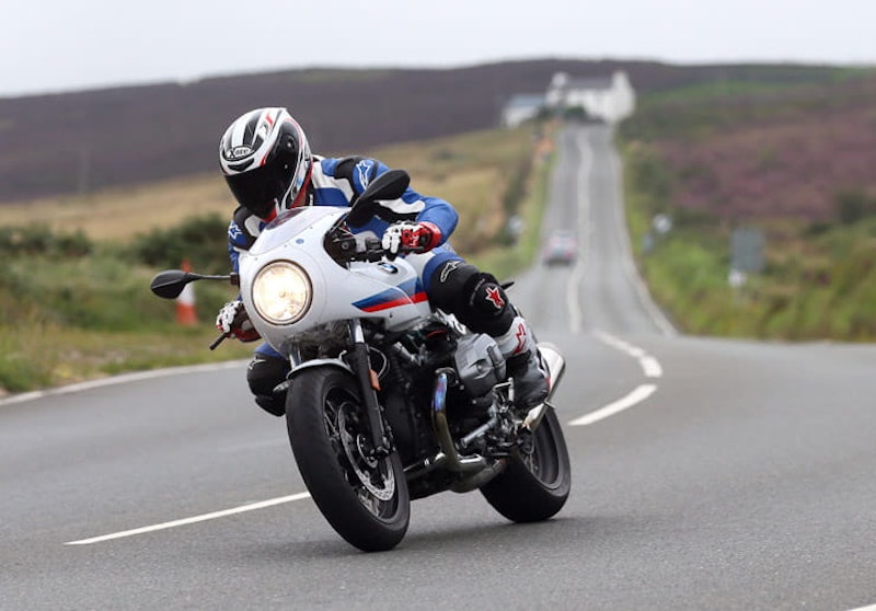 BikeSocial sent Si Hargreaves to test the BMW 2017 R NineT Racer