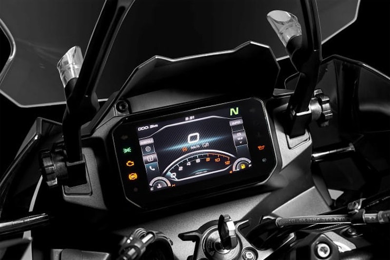 2023 CFMoto 700MT Review Details Price Spec_02