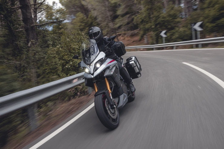 2022 Energica Experia Electric Adventure Review Price Spec Range_07