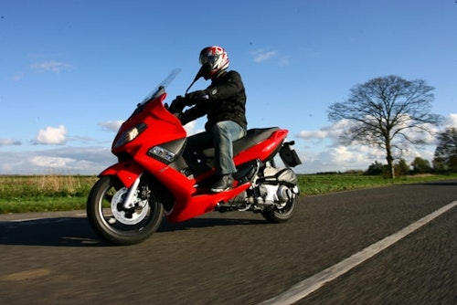 Gilera Nexus 300 (2008) - Review