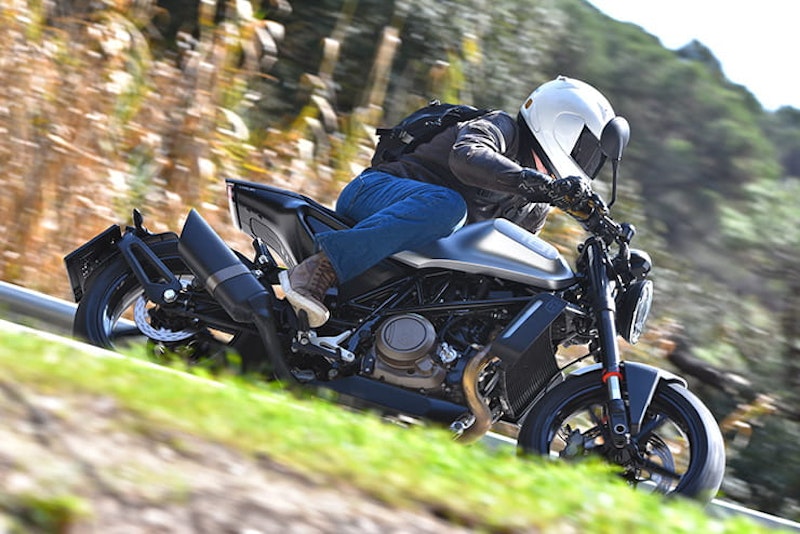 Husqvarna 701 Vitpilen (2018) | Review
