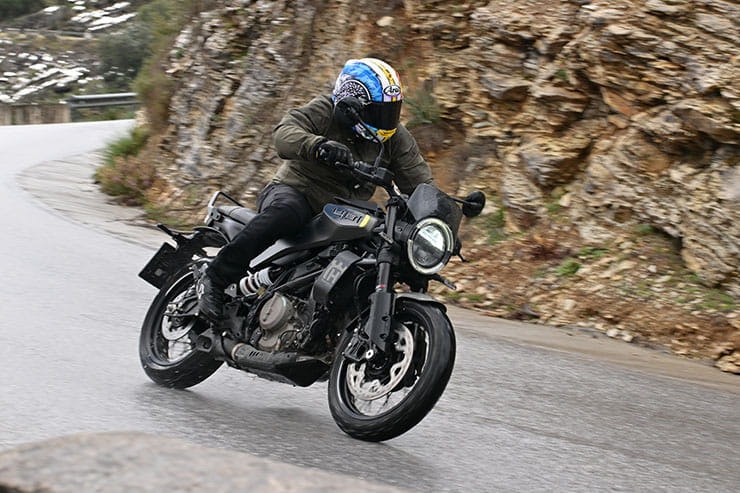 2024 Husqvarna Svartpilen Vitpilen 401 Review Details Price Spec_284