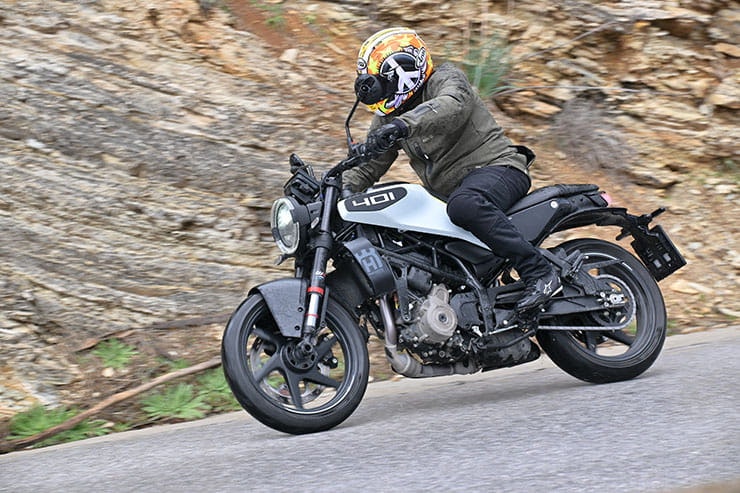2024 Husqvarna Svartpilen Vitpilen 401 Review Details Price Spec_306