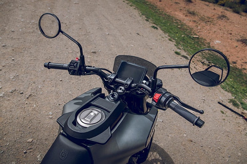 2024 Husqvarna Svartpilen Vitpilen 401 Review Details Price Spec_260