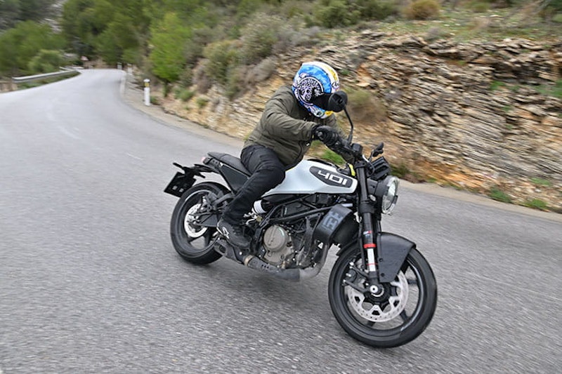 2024 Husqvarna Svartpilen Vitpilen 401 Review Details Price Spec_310