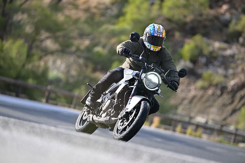 2024 Husqvarna Svartpilen Vitpilen 401 Review Details Price Spec_325
