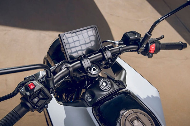 2024 Husqvarna Svartpilen Vitpilen 401 Review Details Price Spec_346