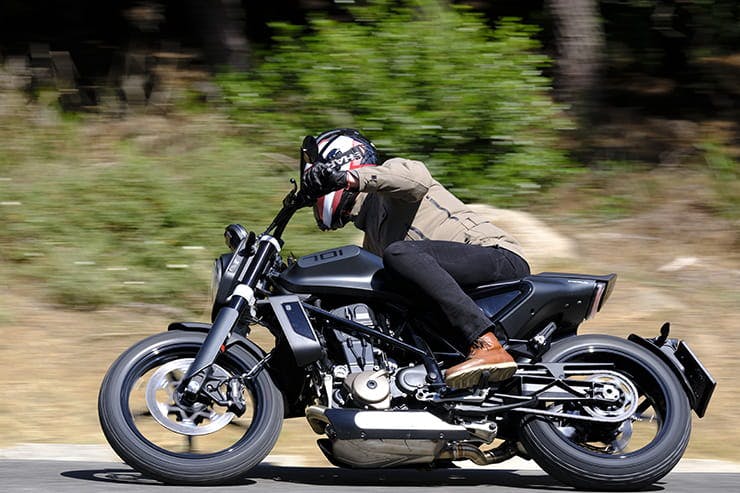 Husqvarna Svartpilen 701 2019 Review
