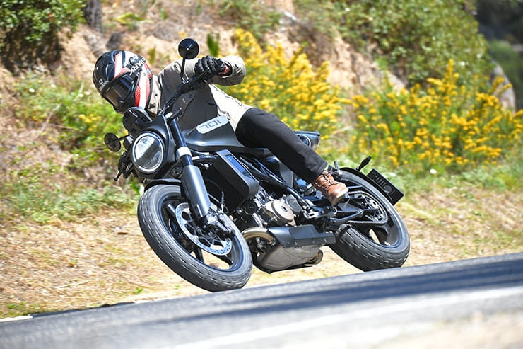 Husqvarna Svartpilen 701 (2019) Review Price Specs