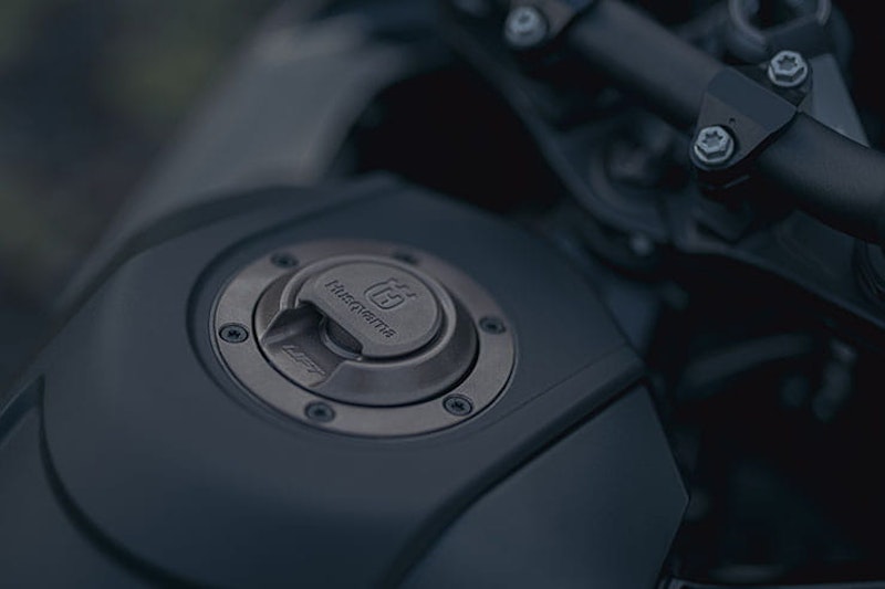 Husqvarna Norden 901 2022 Review Details Price Spec_016
