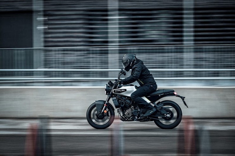 2024 Husqvarna Vitpilen Svartpilen 125 Review Details Price Spec_03
