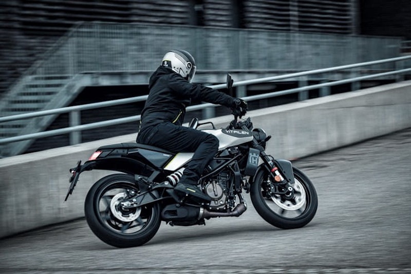 2024 Husqvarna Vitpilen Svartpilen 125 Review Details Price Spec_05