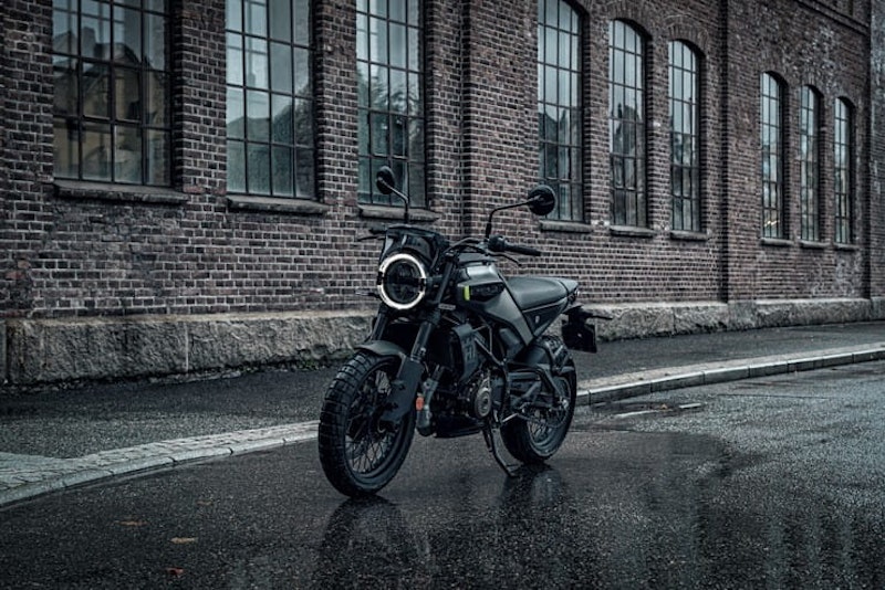 2024 Husqvarna Vitpilen Svartpilen 125 Review Details Price Spec_08